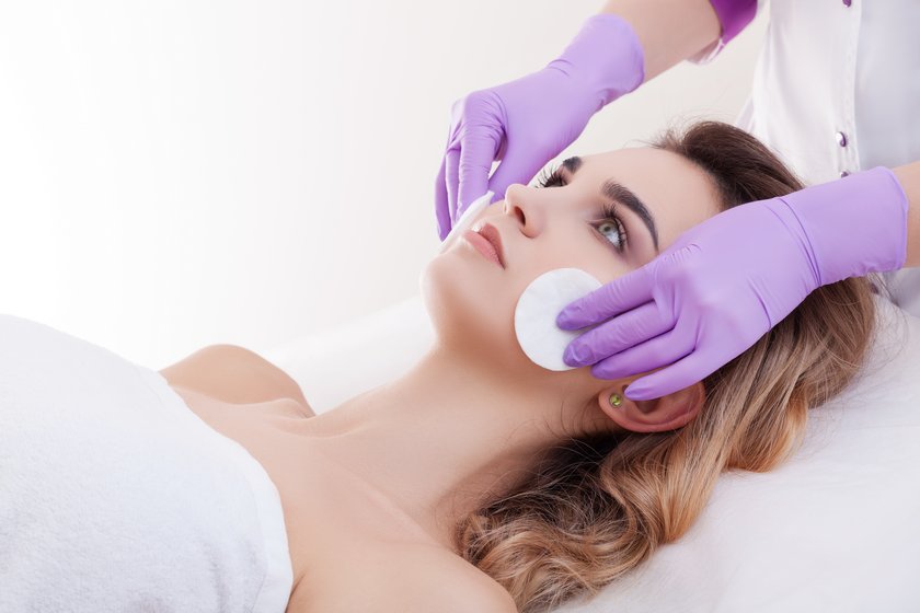 Хімічні пілінги у клініці LaserOne фото №1